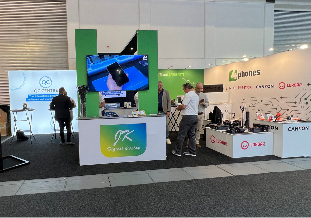 2 4Phones stand IFA Berlijn 2022